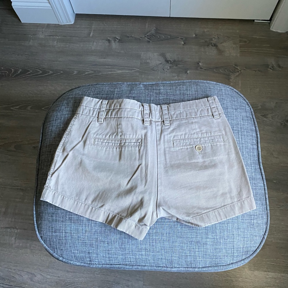 Tan shorts - Picture 3 of 3